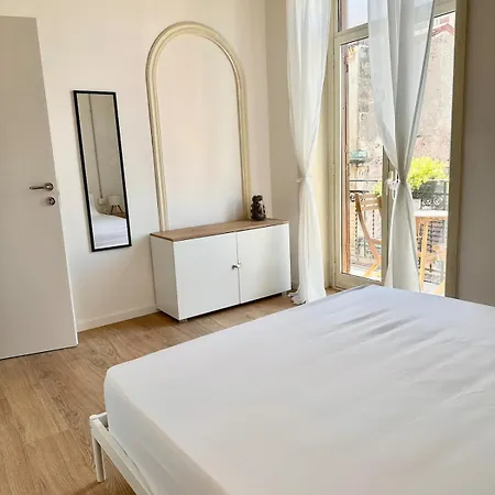 Giulia Terrace 아파트